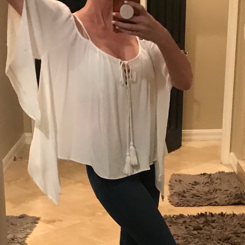Maronie White Cold Shoulder Batwing Sleeve Blouse Top with front Keyhole Tie. - Picture 3 of 8